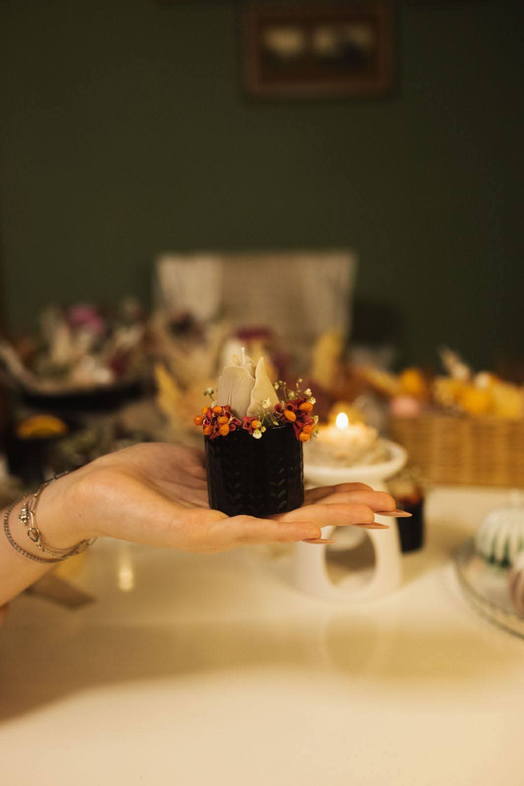 Beli Božur Aranžman — slika 2