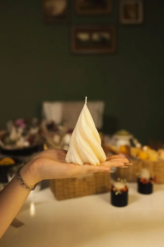 Spiralna Kupasta Sveća